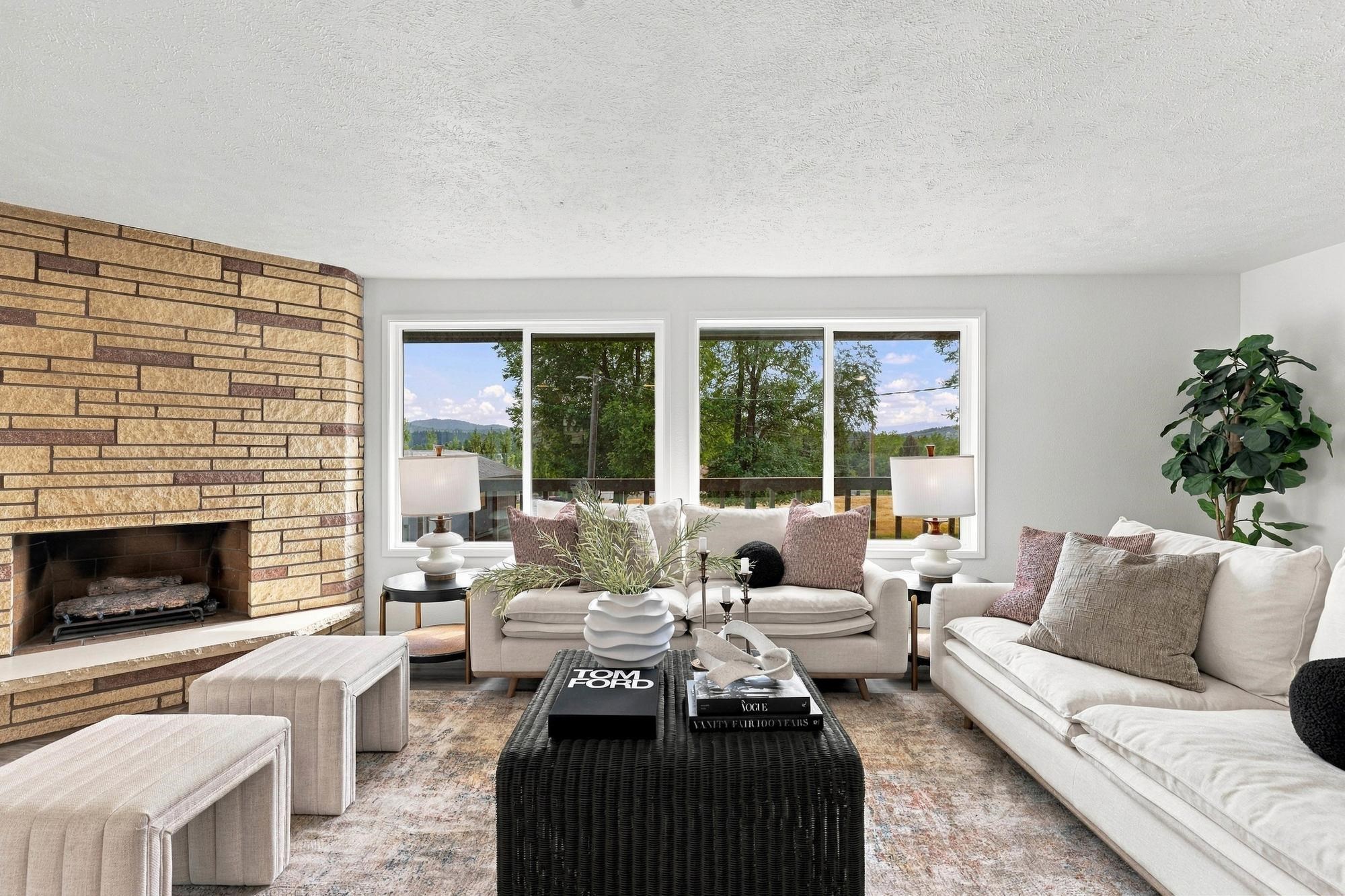 14706 E 24th Ave - Photo 2