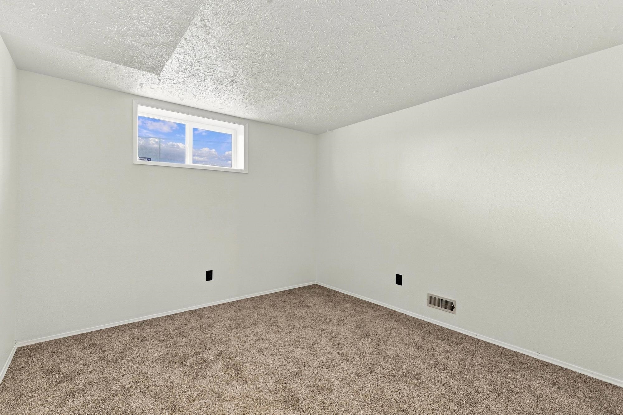 14706 E 24th Ave - Photo 24