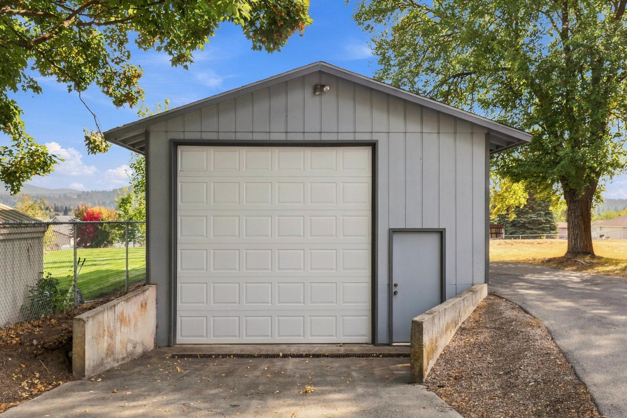 14706 E 24th Ave - Photo 6