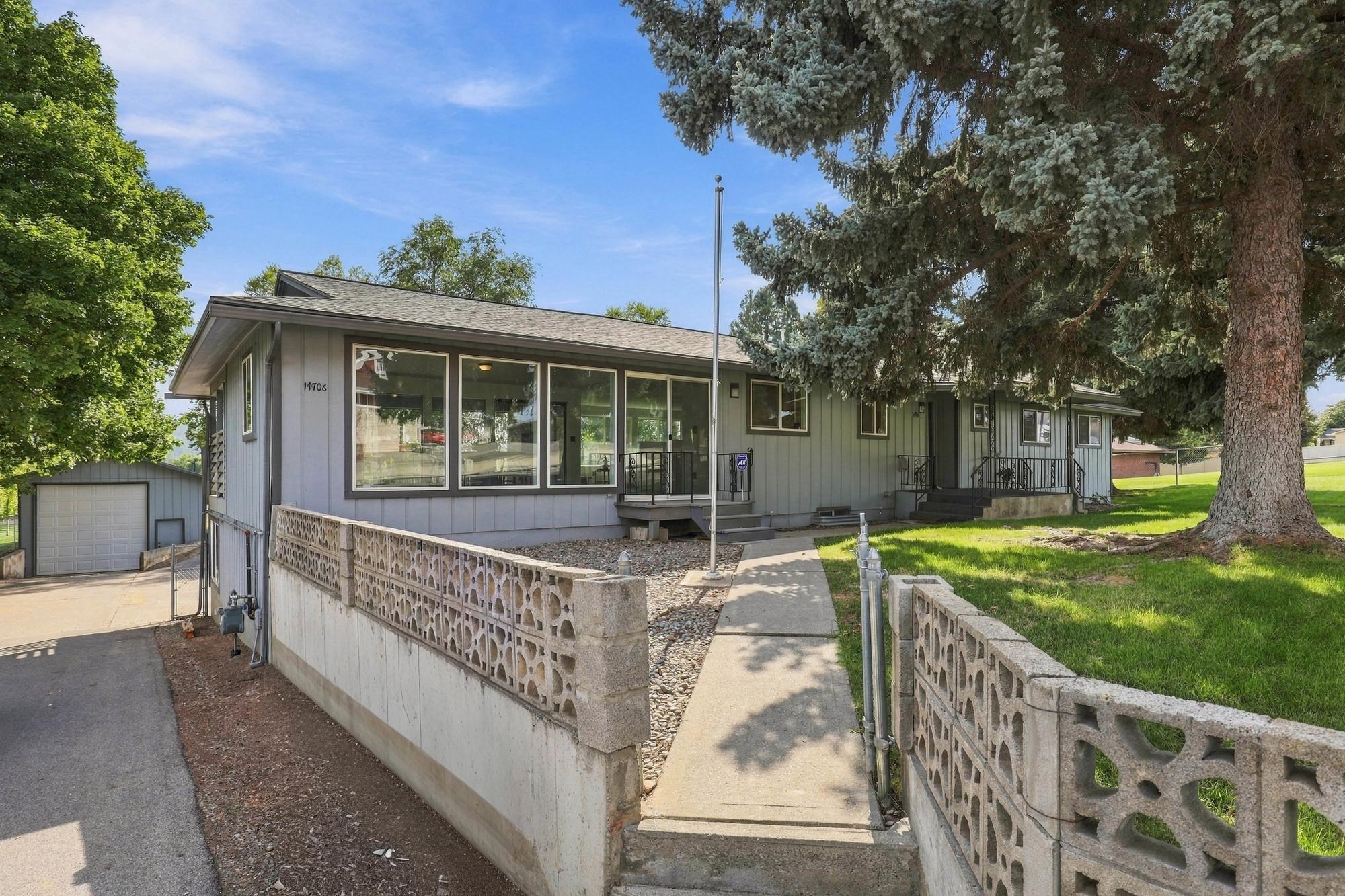 14706 E 24th Ave - Photo 1