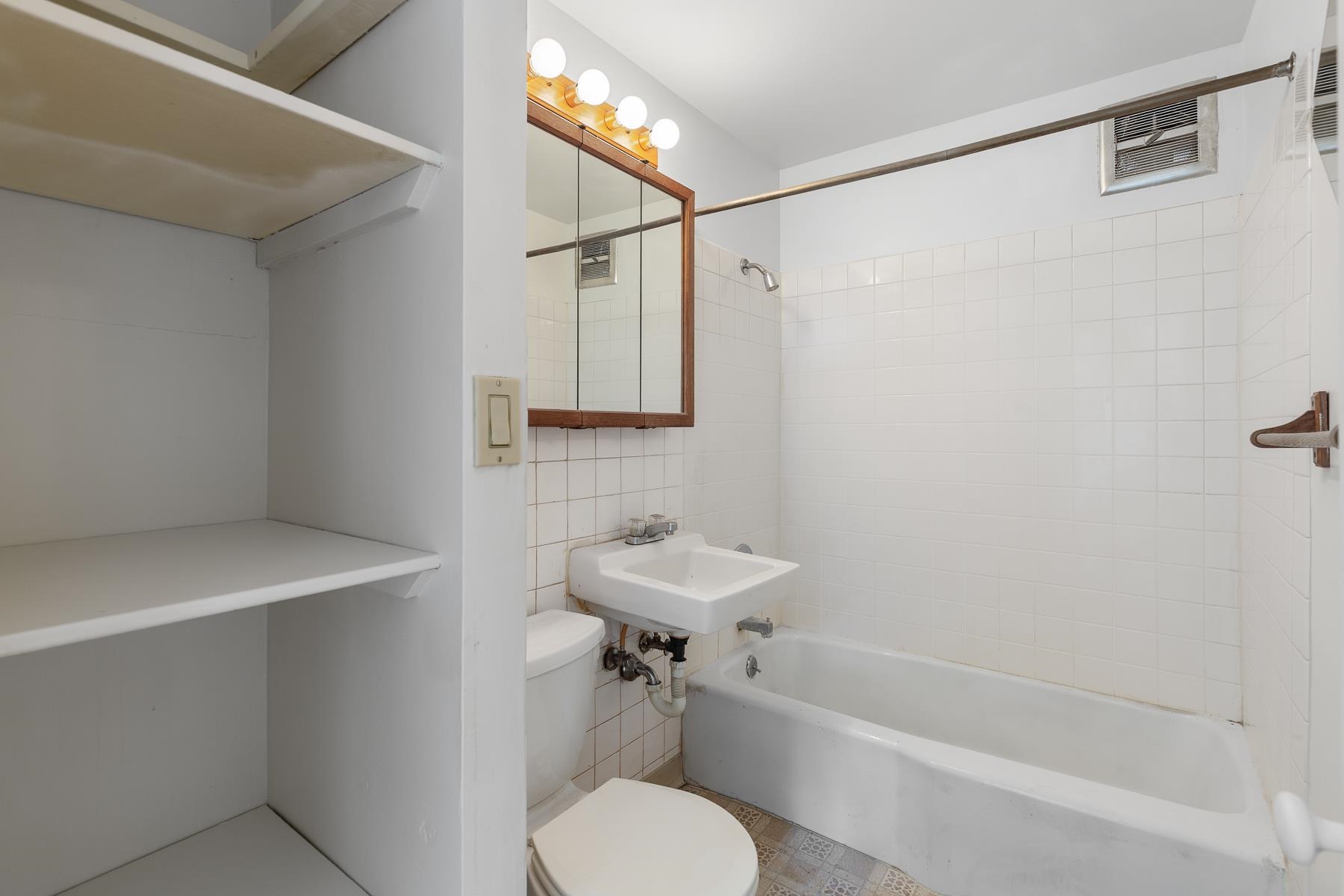 2412 W Wellesley Ave - Photo 10