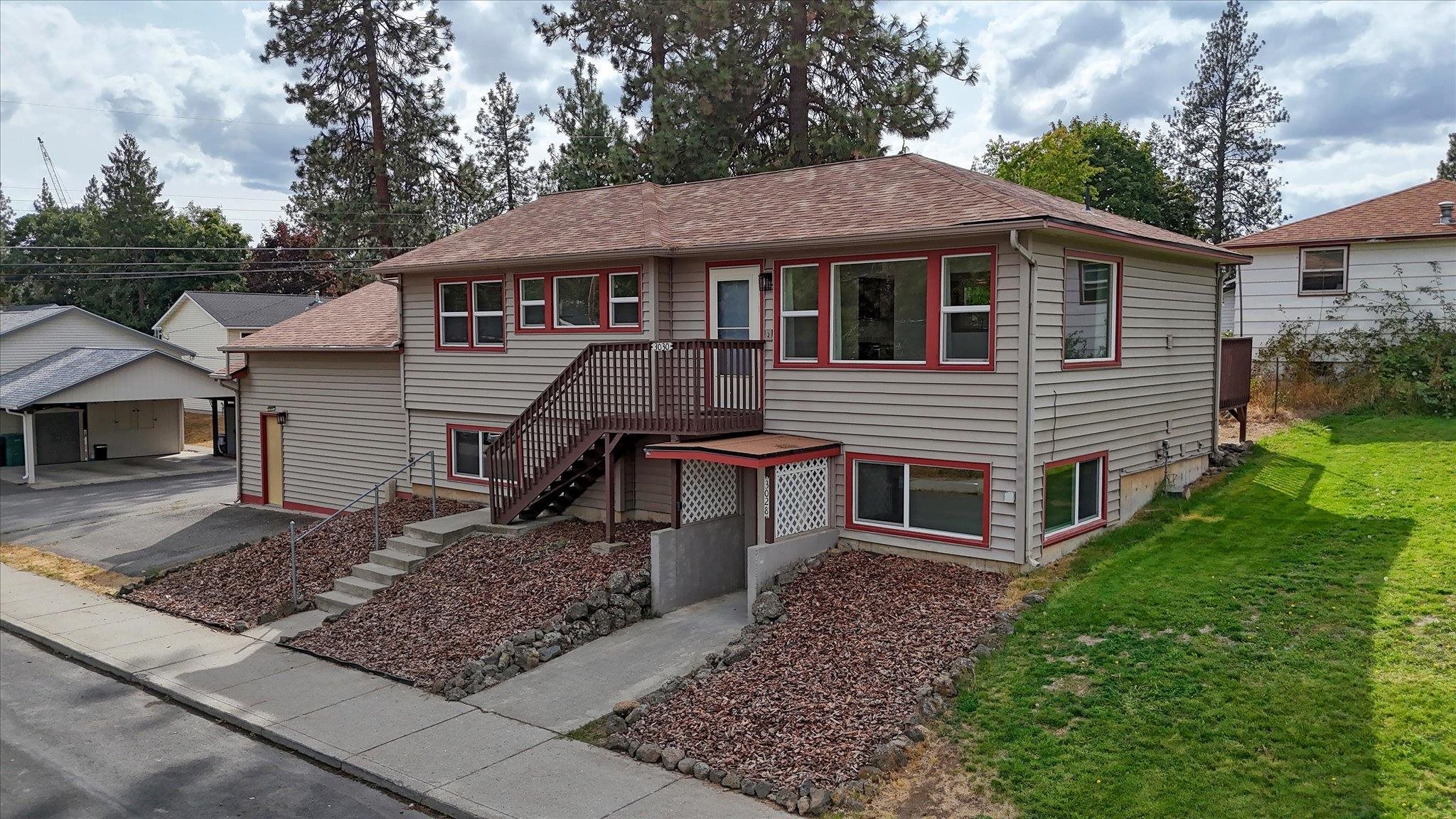 3030 E 33rd Ave - Photo 2