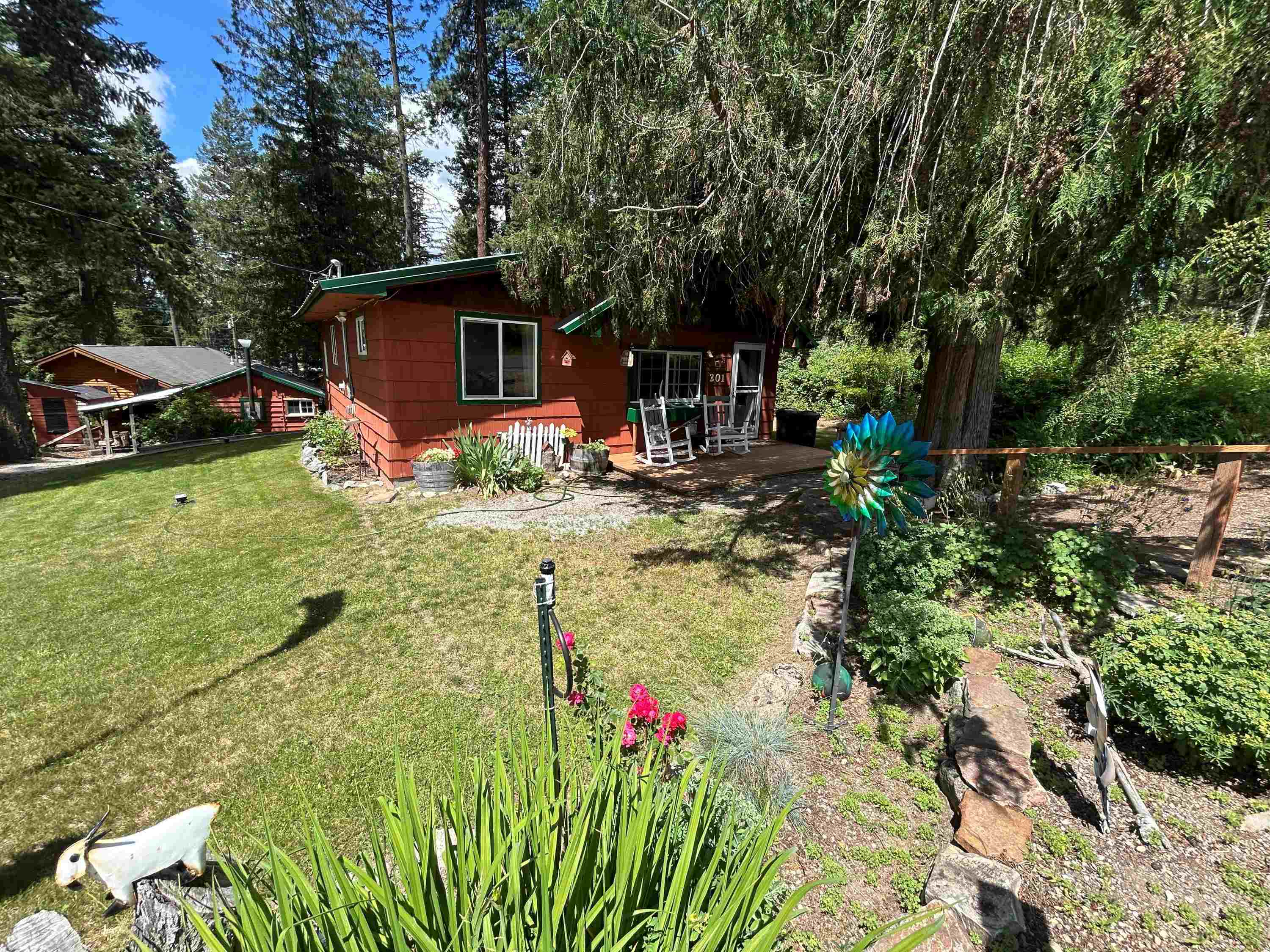 201 Fir Ln - Photo 2