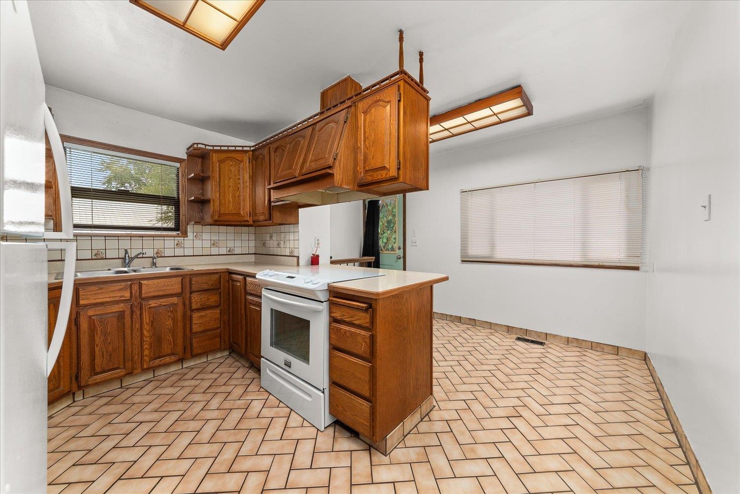 2617 N Atlantic St - Photo 8
