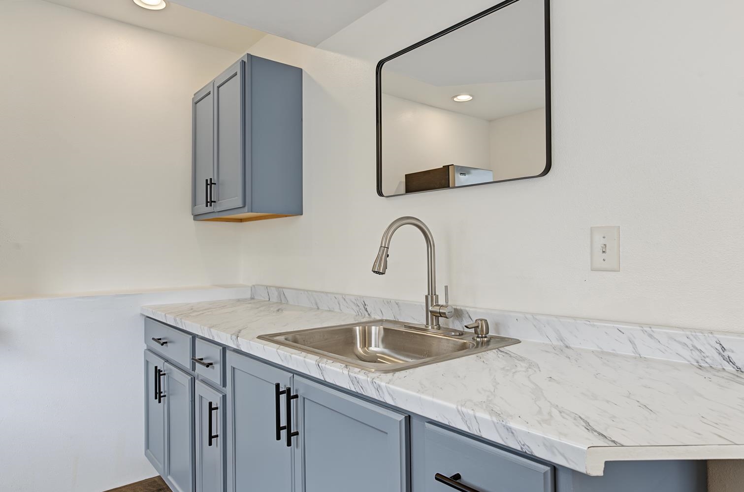 814 E Justin Ave - Photo 23
