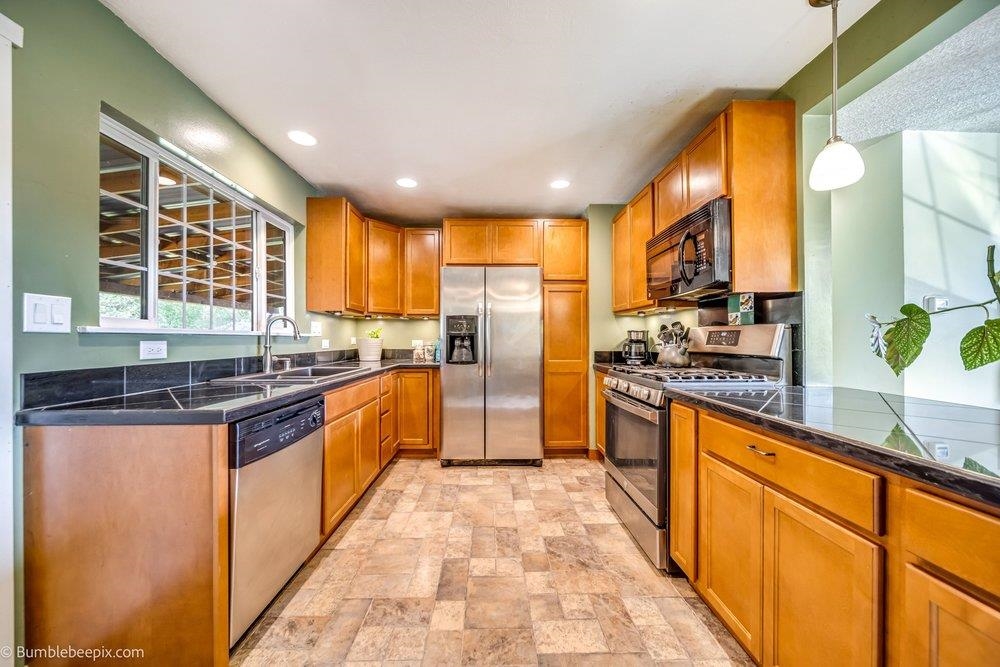 2111 N Sycamore St - Photo 8