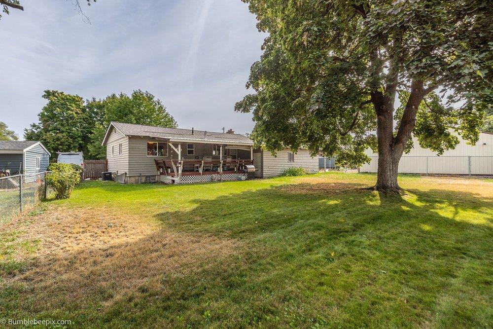 2111 N Sycamore St - Photo 23