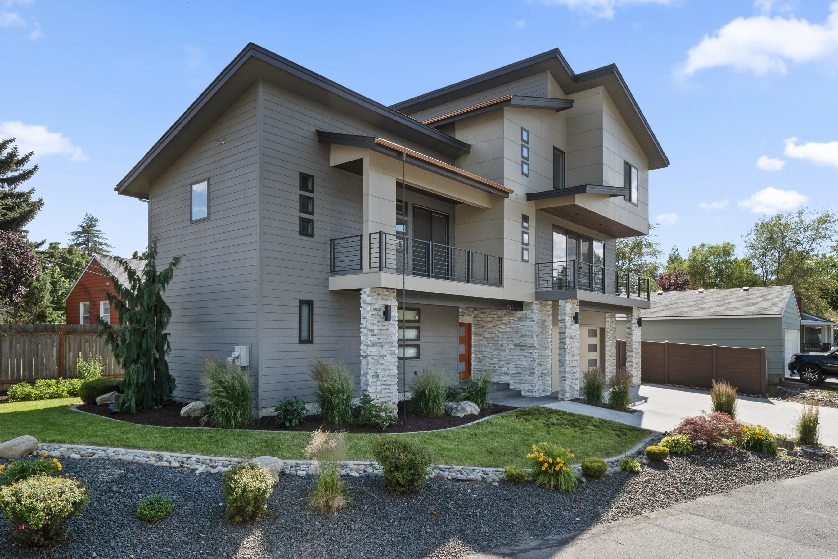 8928 E South Riverway Ave - Photo 3