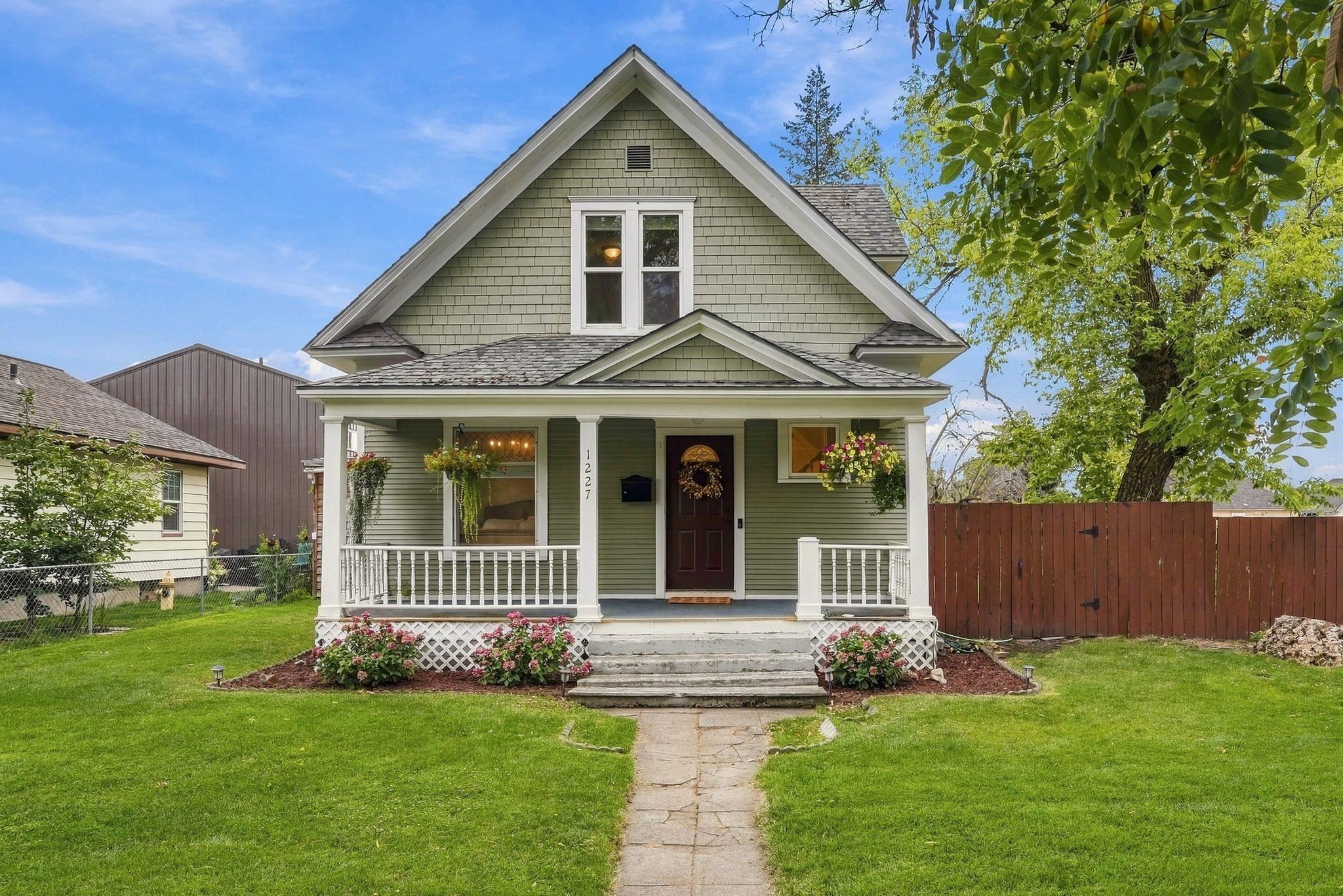 1227 W Fairview Ave - Photo 1