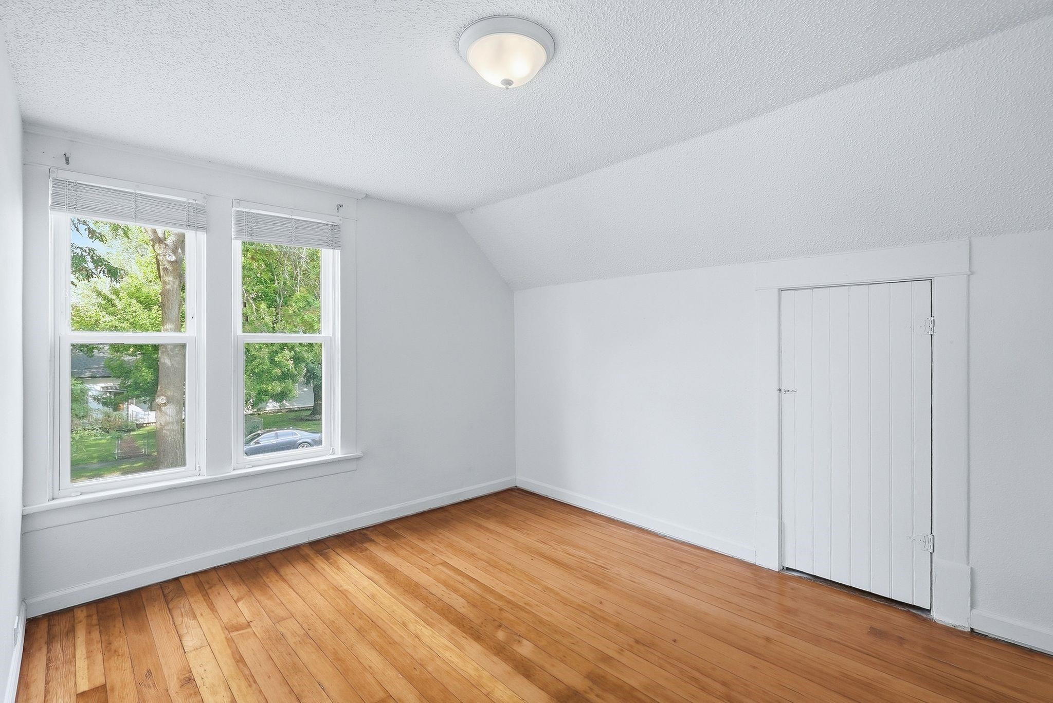 1227 W Fairview Ave - Photo 19