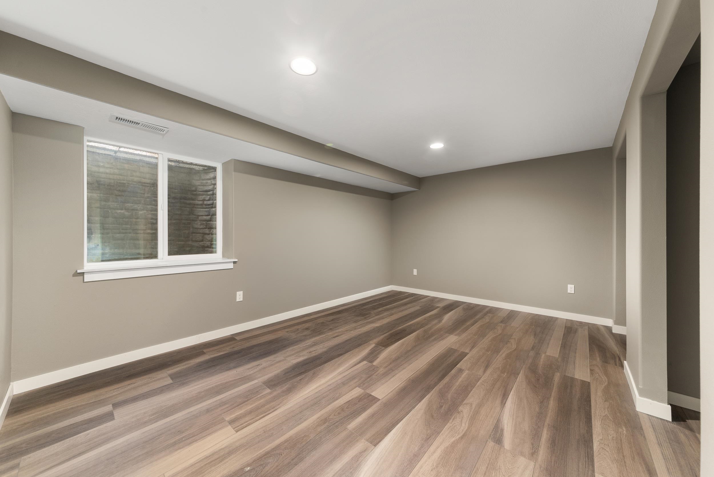 213 E Sapphire Ln - Photo 13