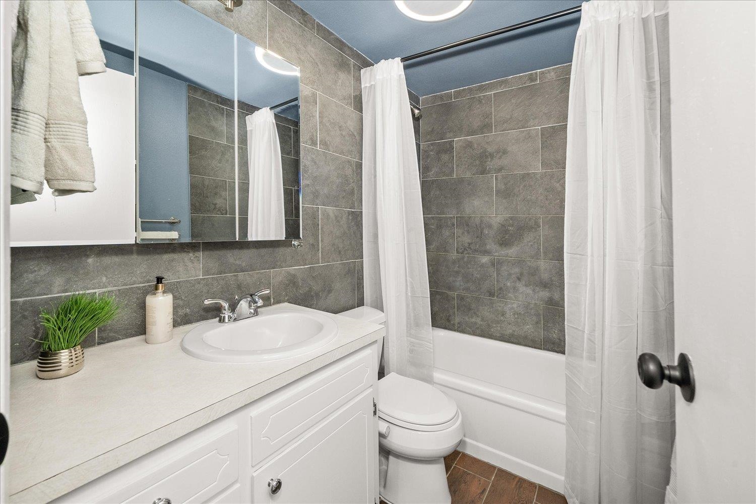 909 W 13th Ave - Photo 11