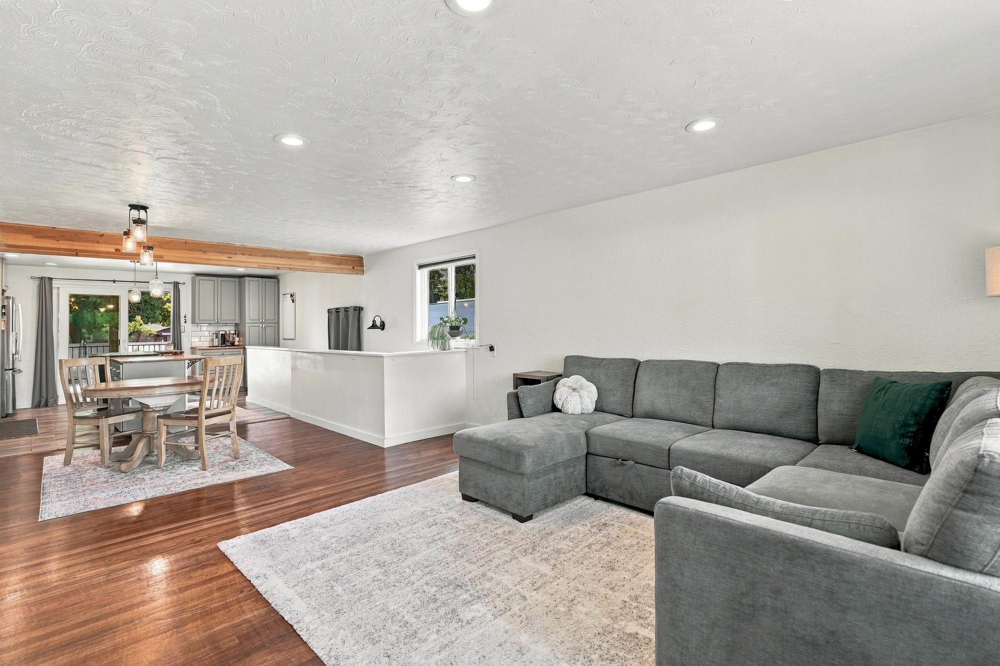 1331 W Nebraska Ave - Photo 3
