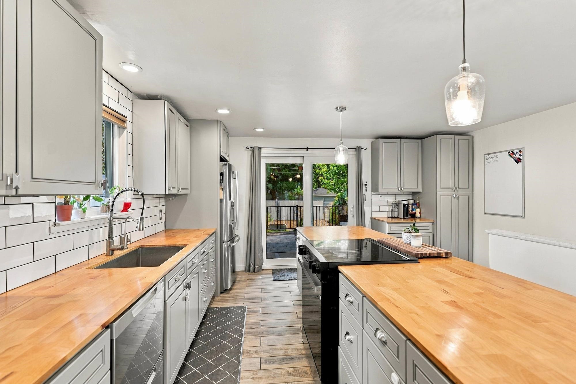 1331 W Nebraska Ave - Photo 2