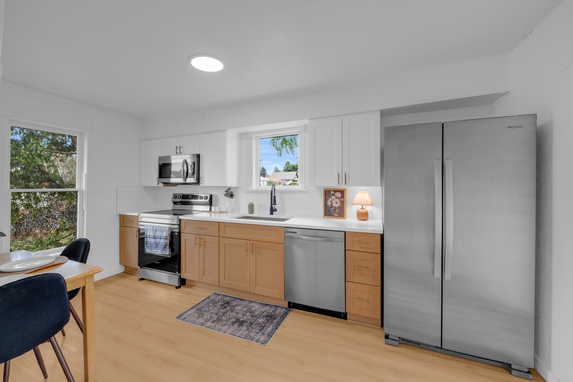 618 E Providence Ave - Photo 2