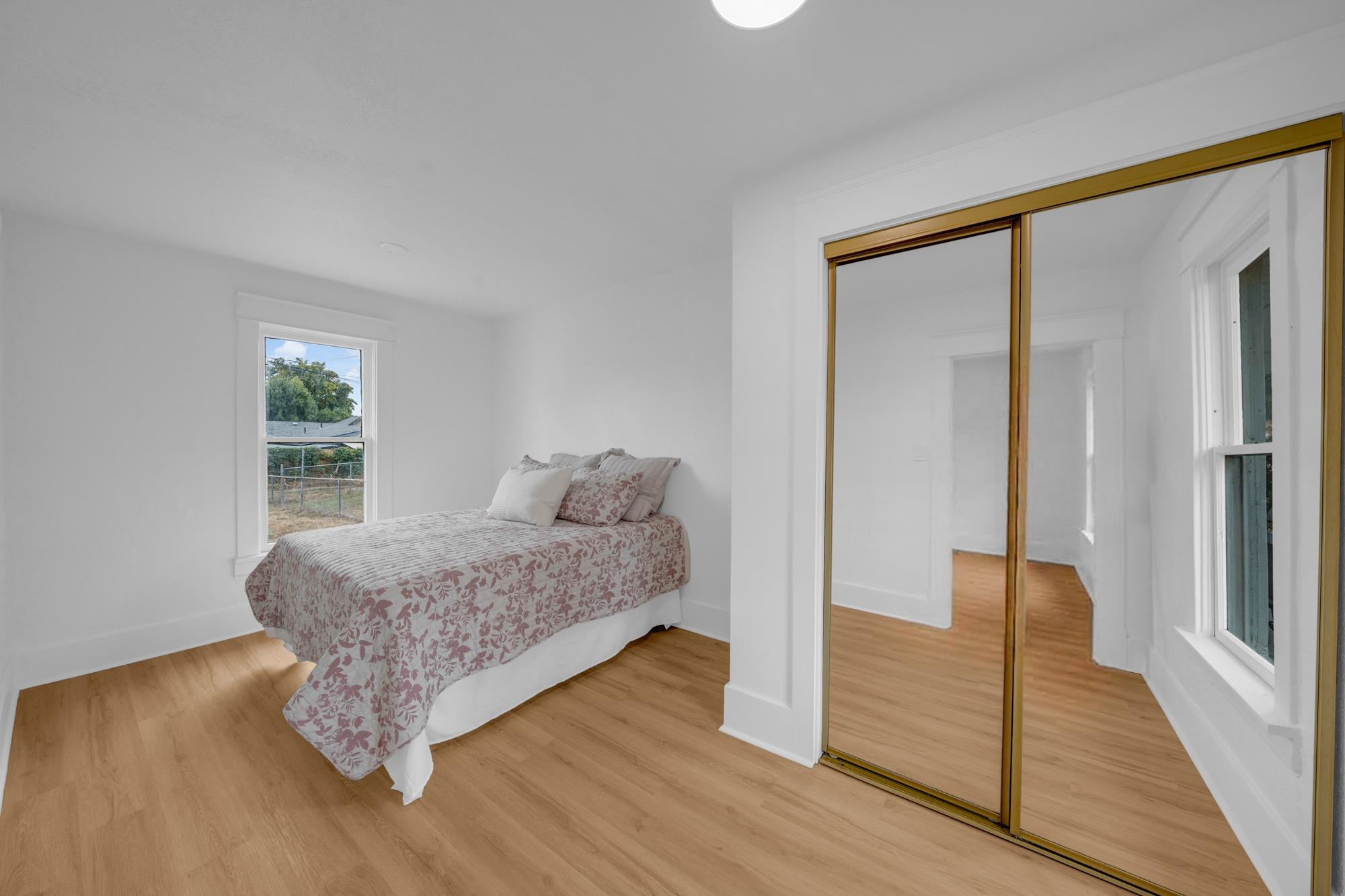 618 E Providence Ave - Photo 4