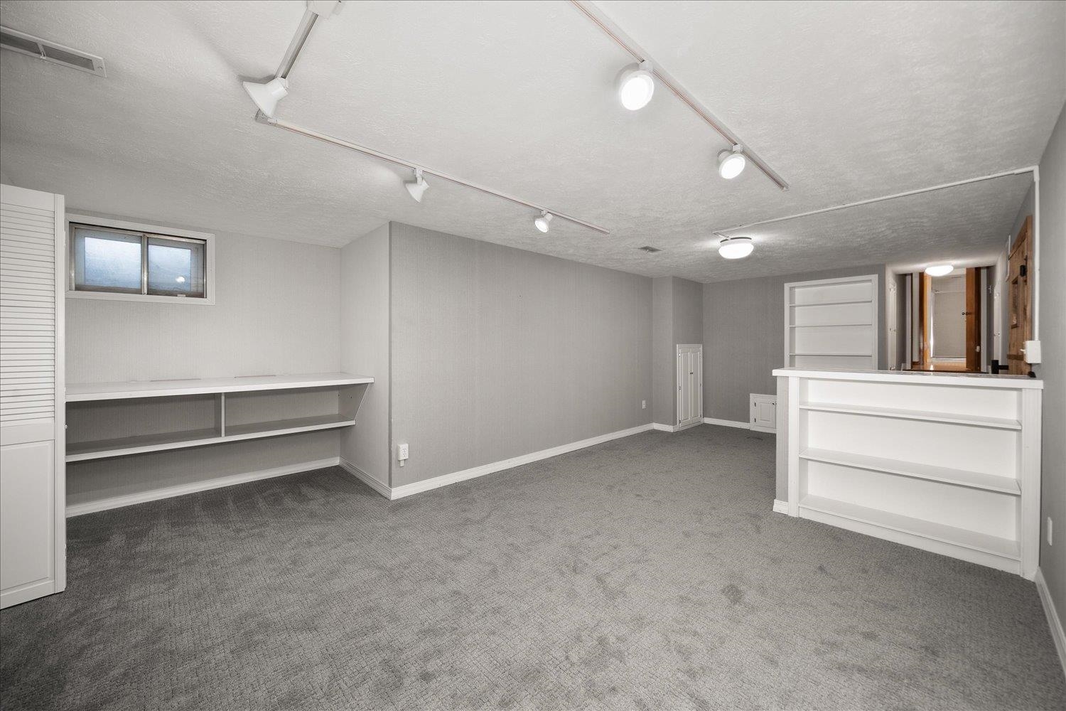 931 W Regent Ct - Photo 23