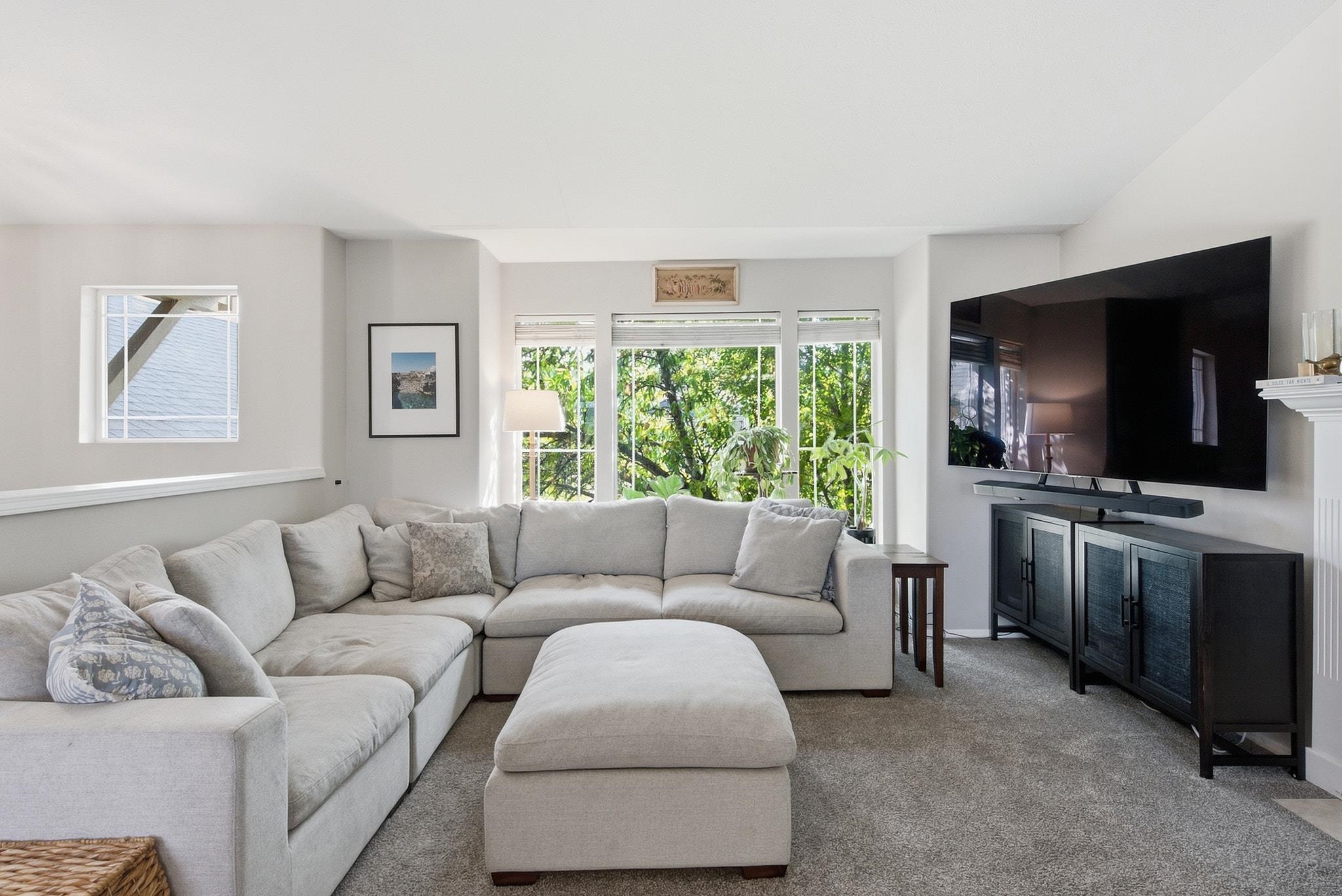 16017 E 5th Ln - Photo 4