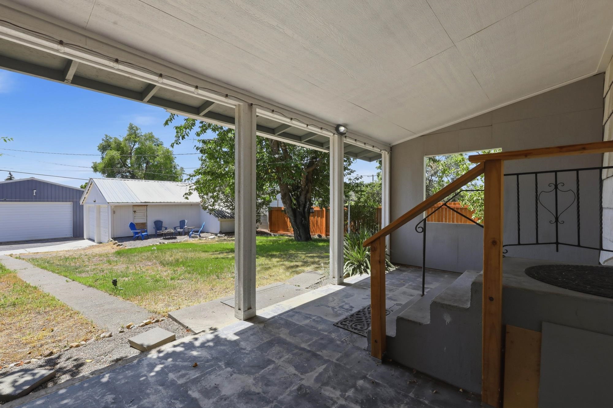 2611 W Broad Ave - Photo 20