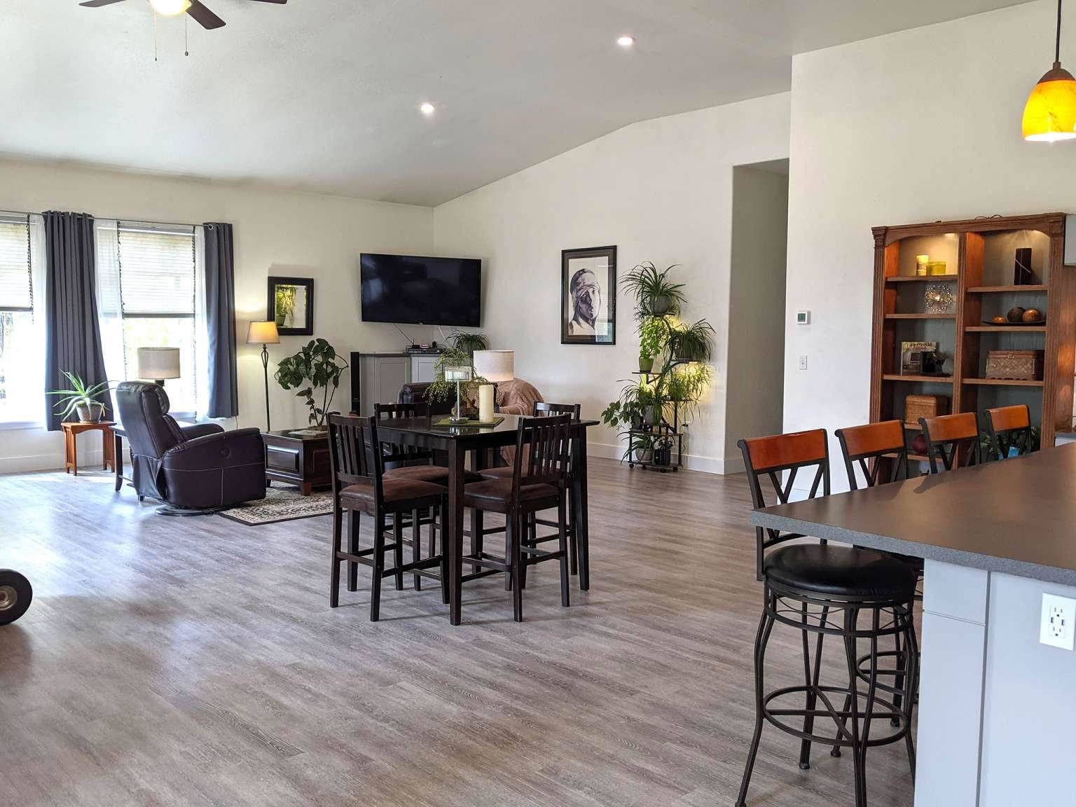 202 Rumsey Dr - Photo 2