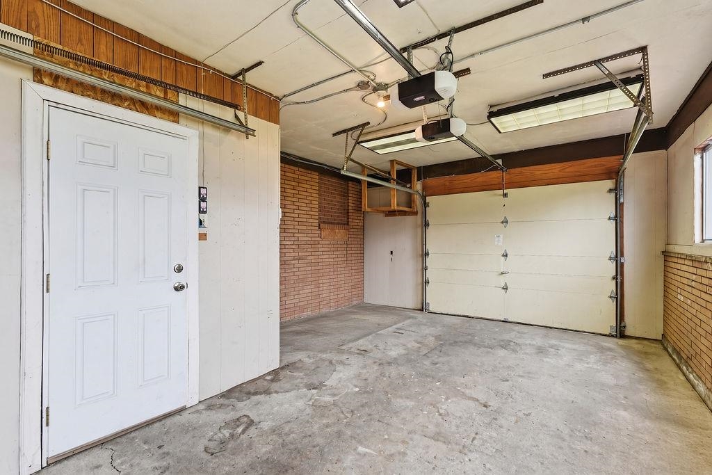 621 W Greta Ave - Photo 37