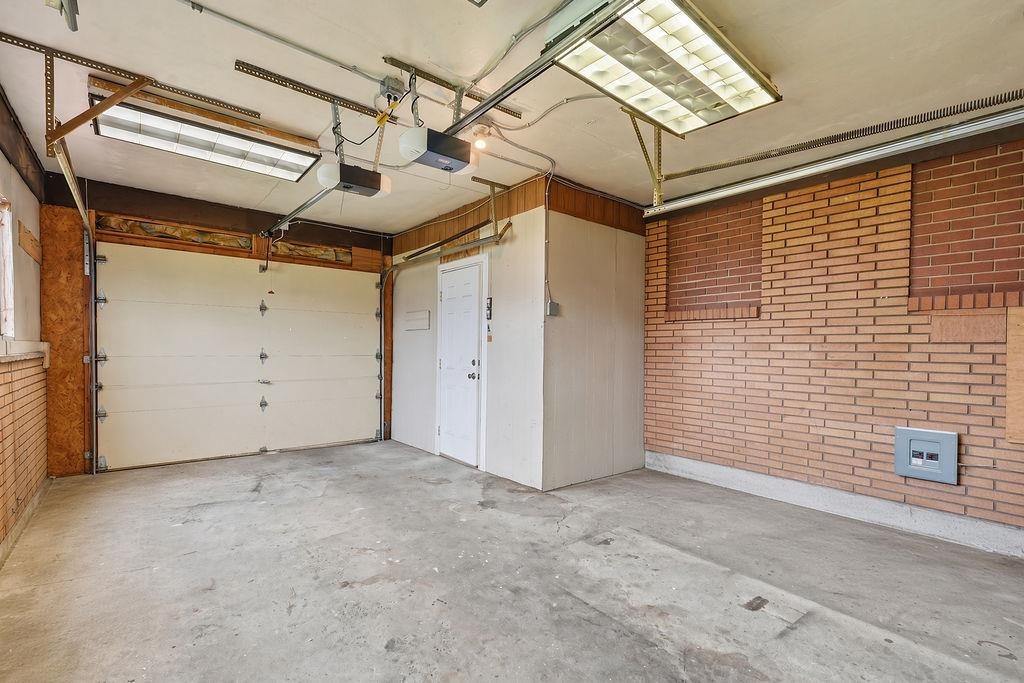 621 W Greta Ave - Photo 38