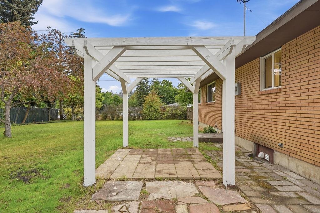 621 W Greta Ave - Photo 33