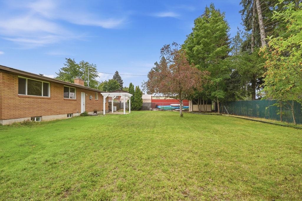 621 W Greta Ave - Photo 35