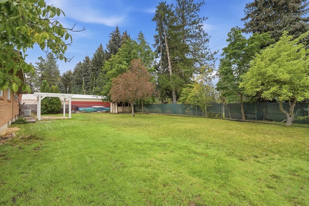 621 W Greta Ave - Photo 36