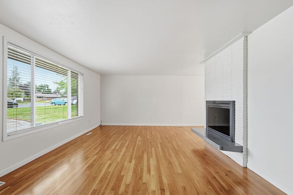 621 W Greta Ave - Photo 6