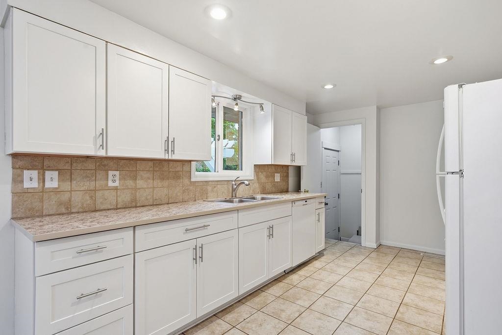 621 W Greta Ave - Photo 11