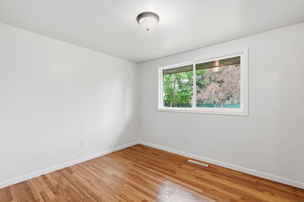621 W Greta Ave - Photo 16