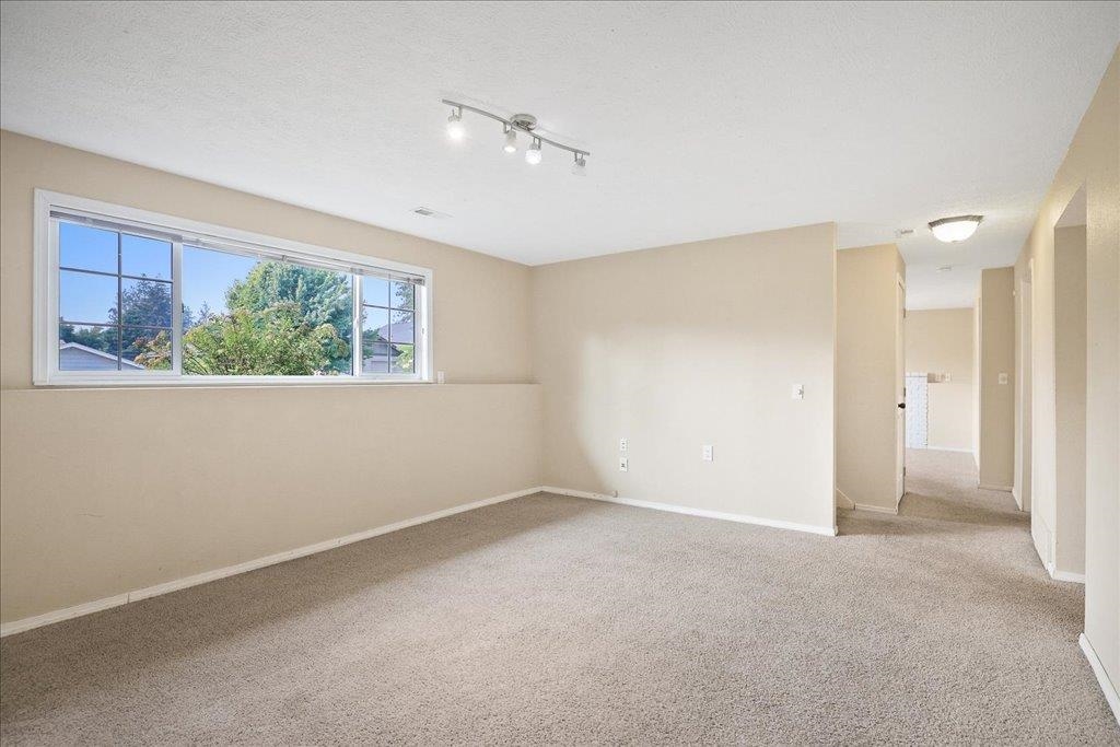 1427 E 35th Ave - Photo 20
