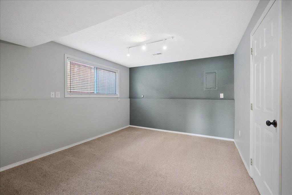 1427 E 35th Ave - Photo 24