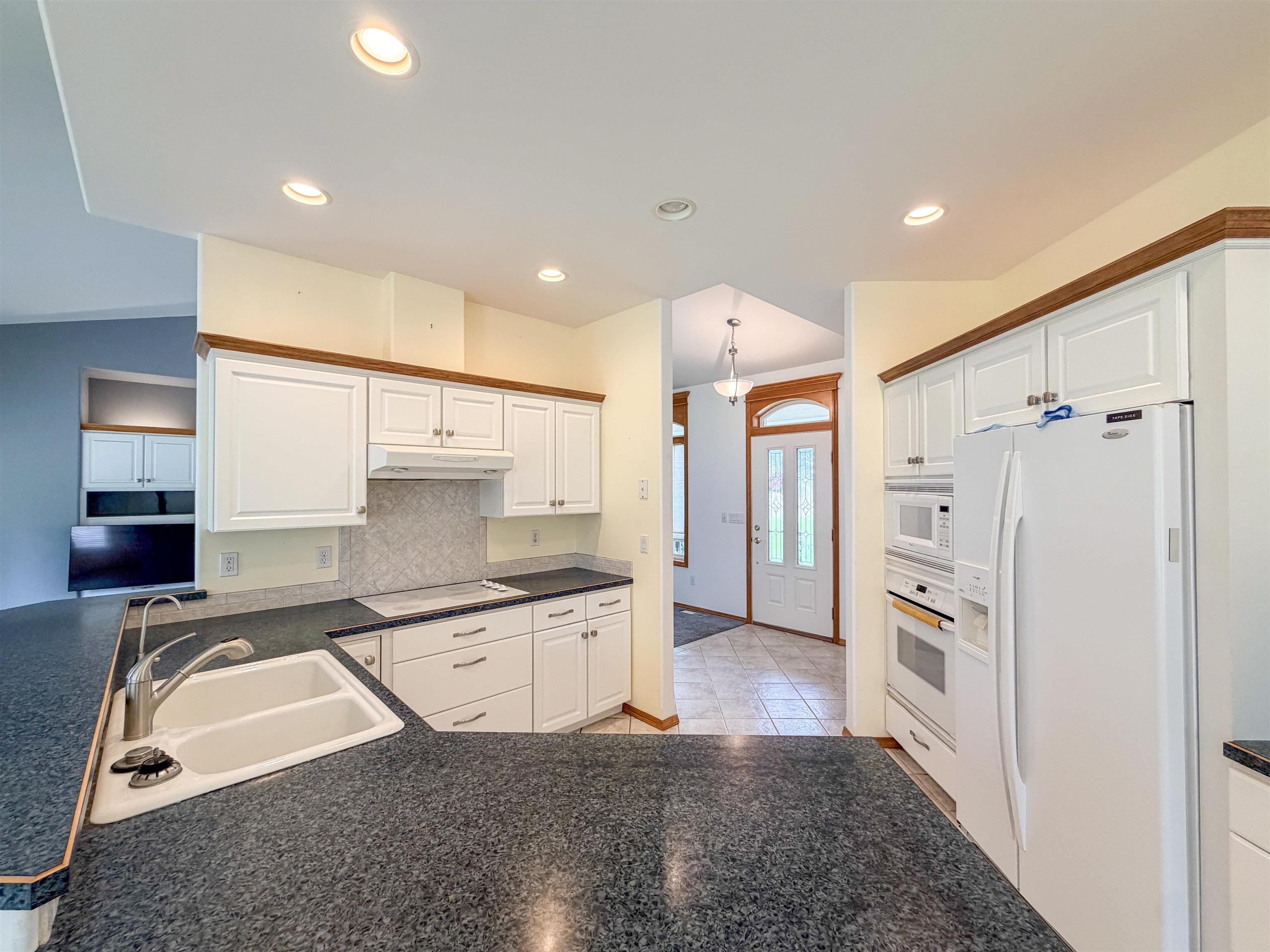 1555 S Meyers St - Photo 10