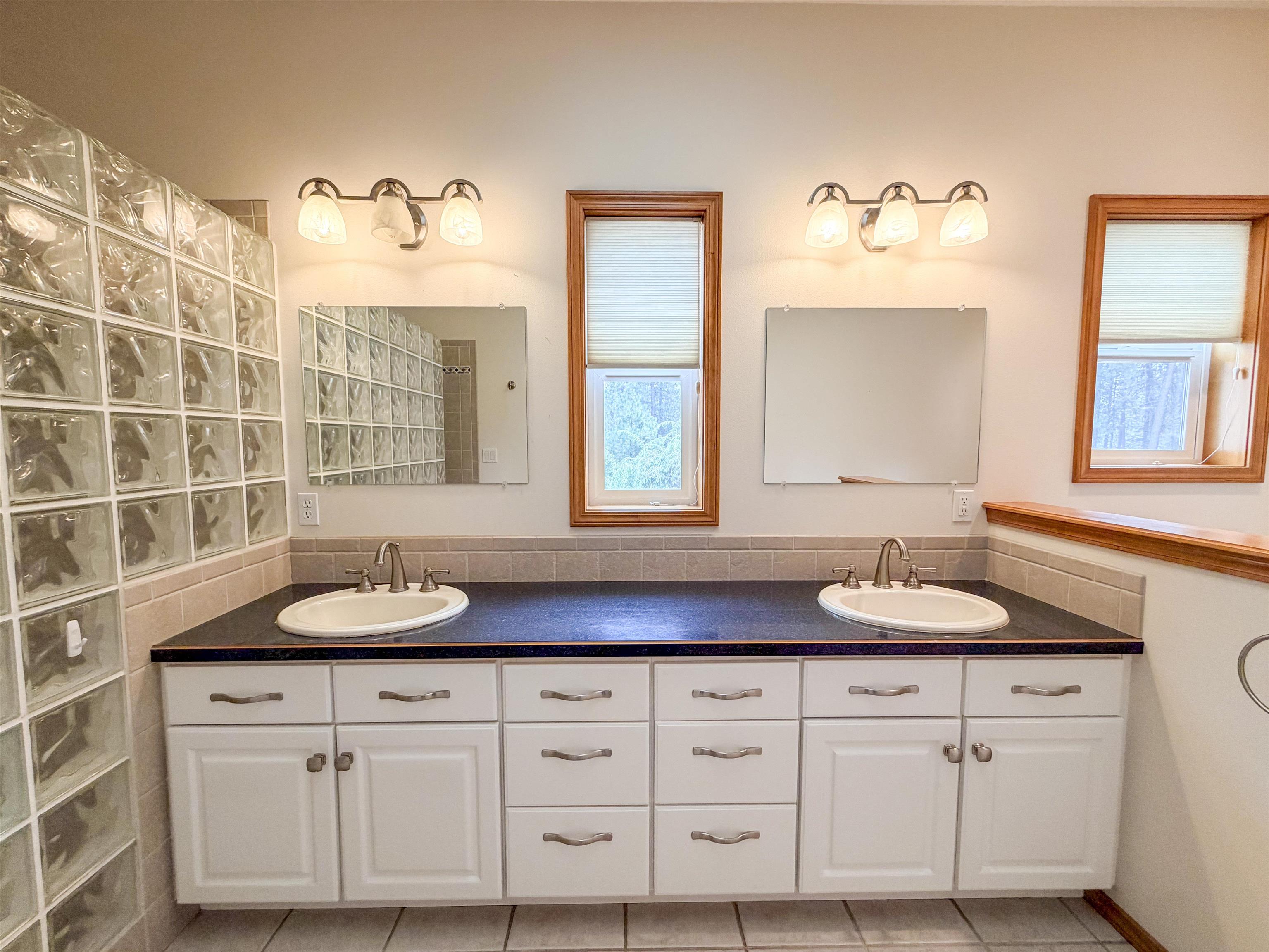 1555 S Meyers St - Photo 19