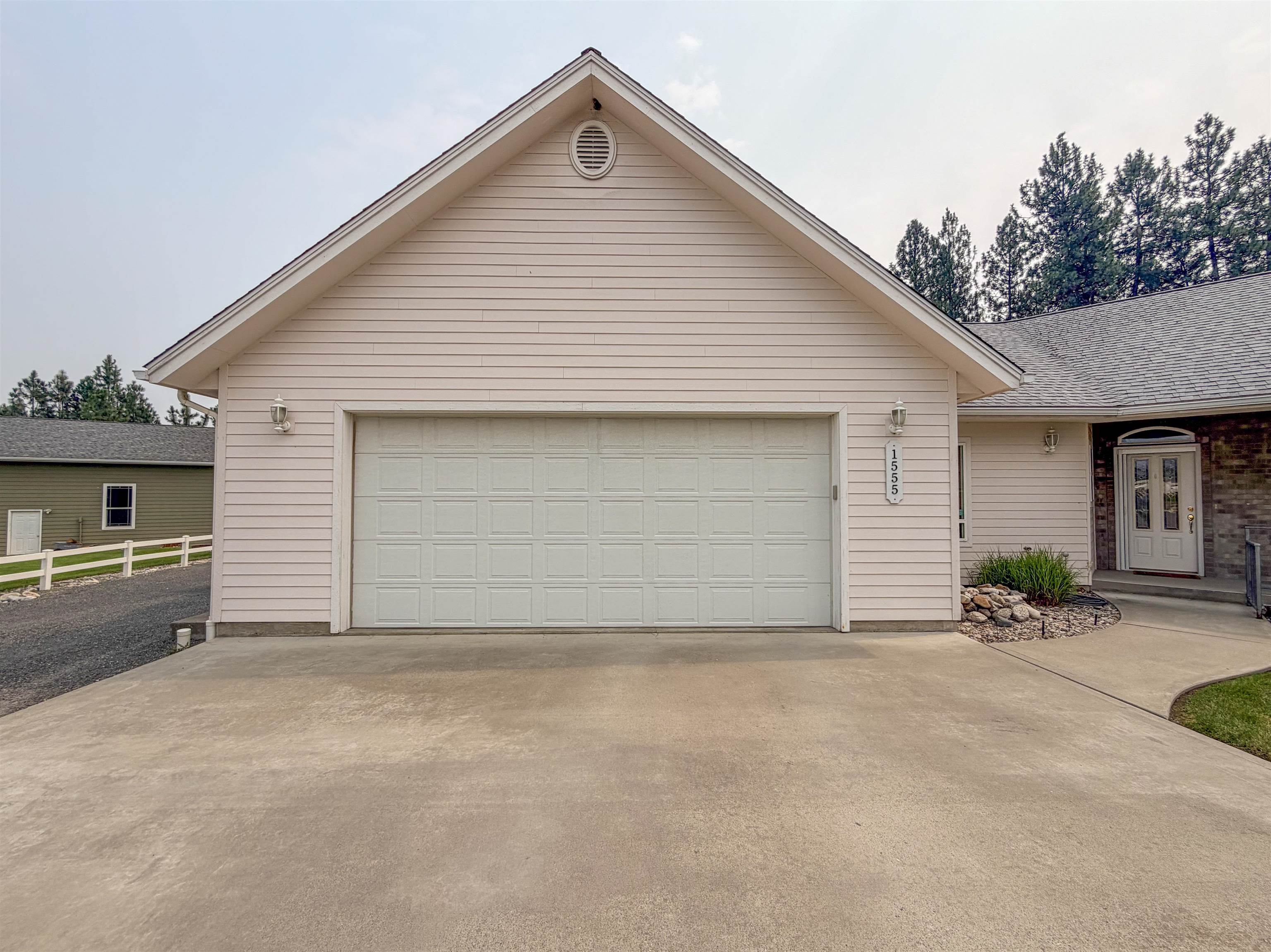 1555 S Meyers St - Photo 32