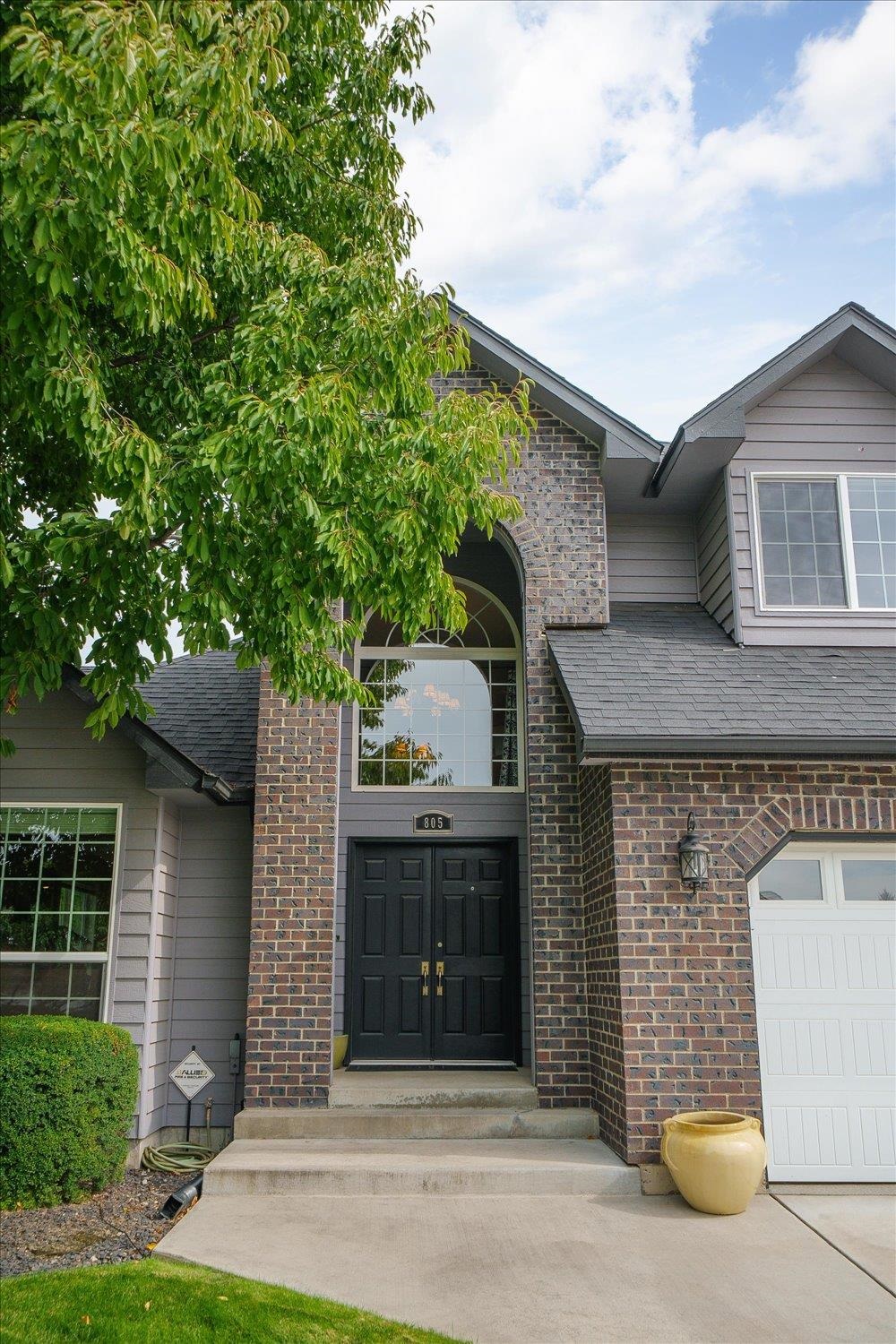 805 S Harmony Rd - Photo 2