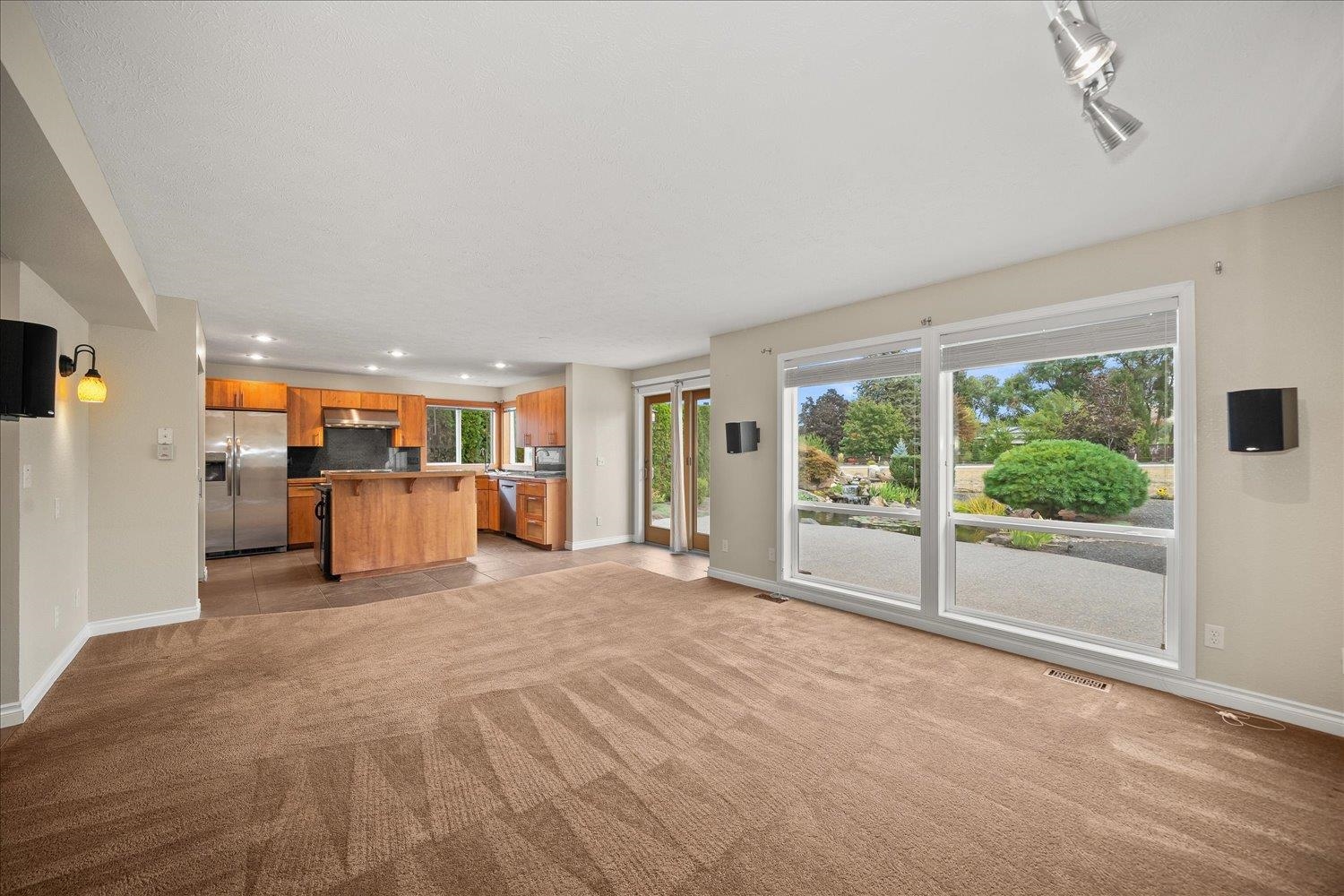 805 S Harmony Rd - Photo 10