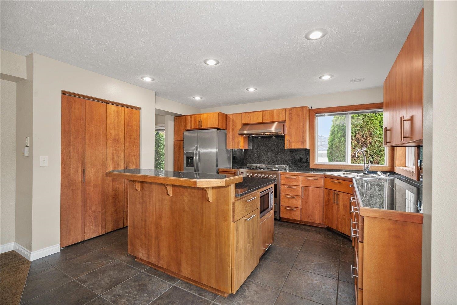 805 S Harmony Rd - Photo 16