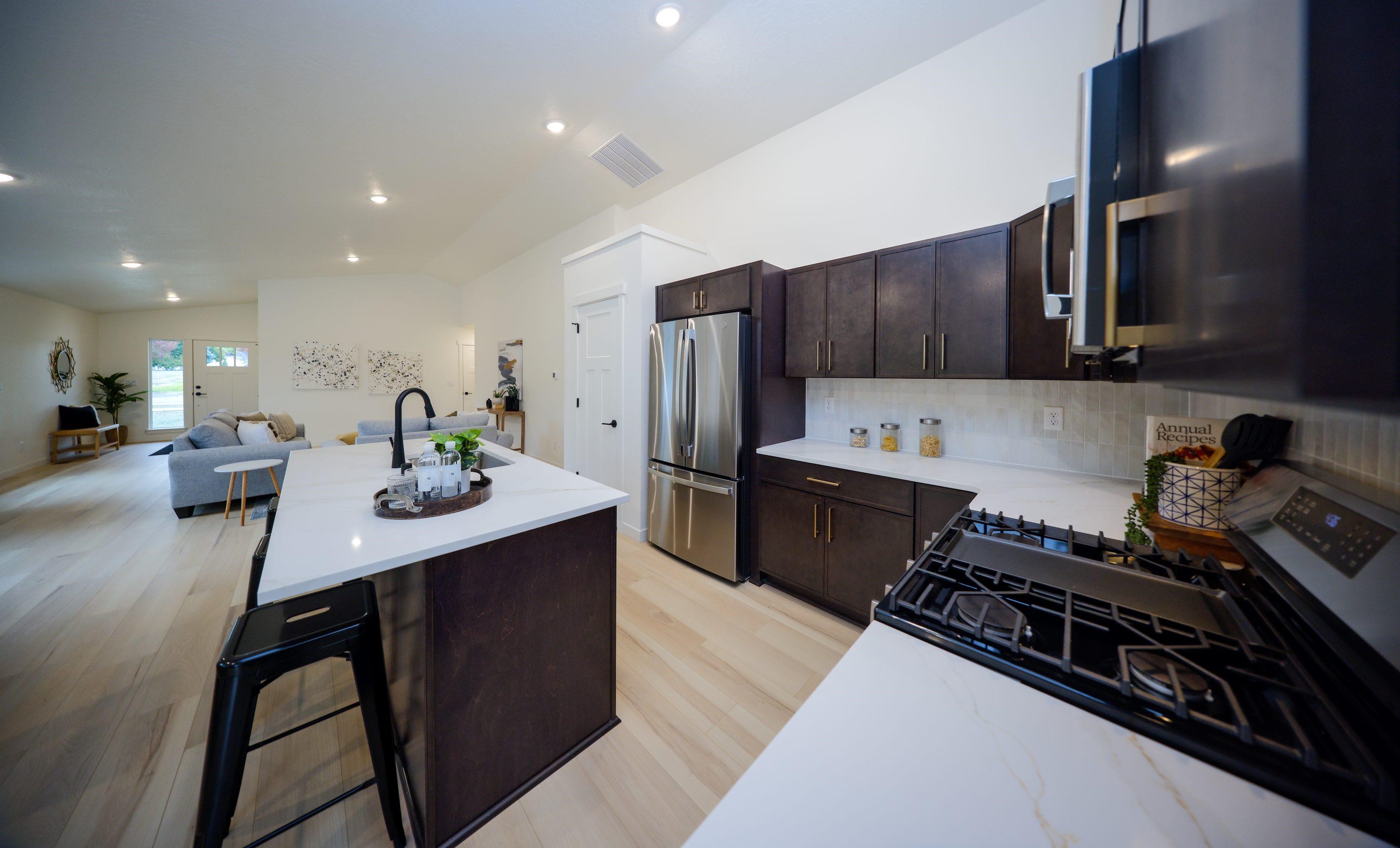 19323 E 4th Ave - Photo 12