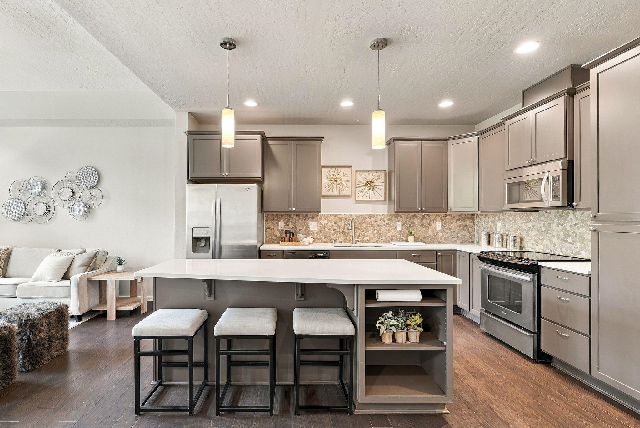 2121 W Bridge Ave - Photo 4