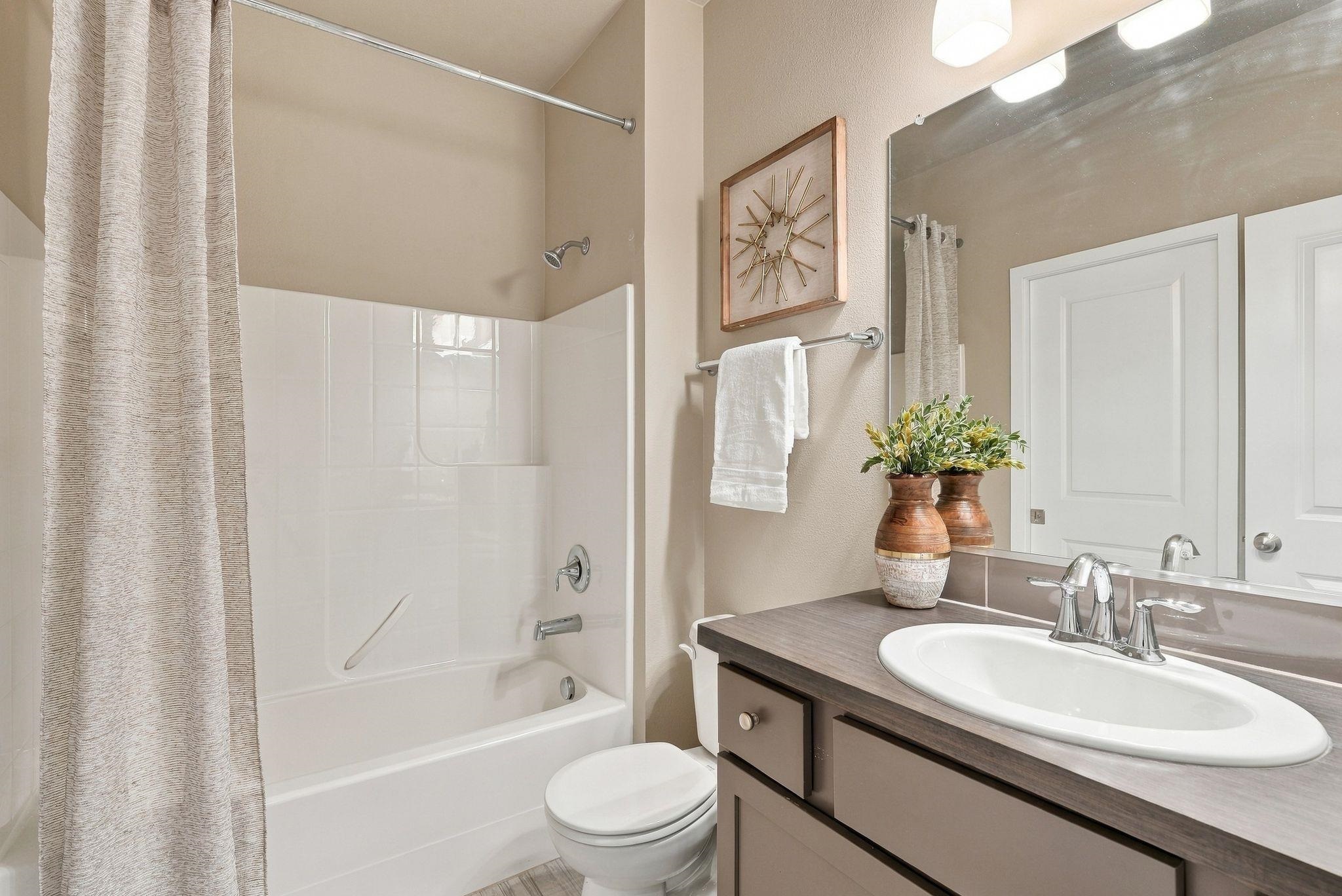 2121 W Bridge Ave - Photo 18