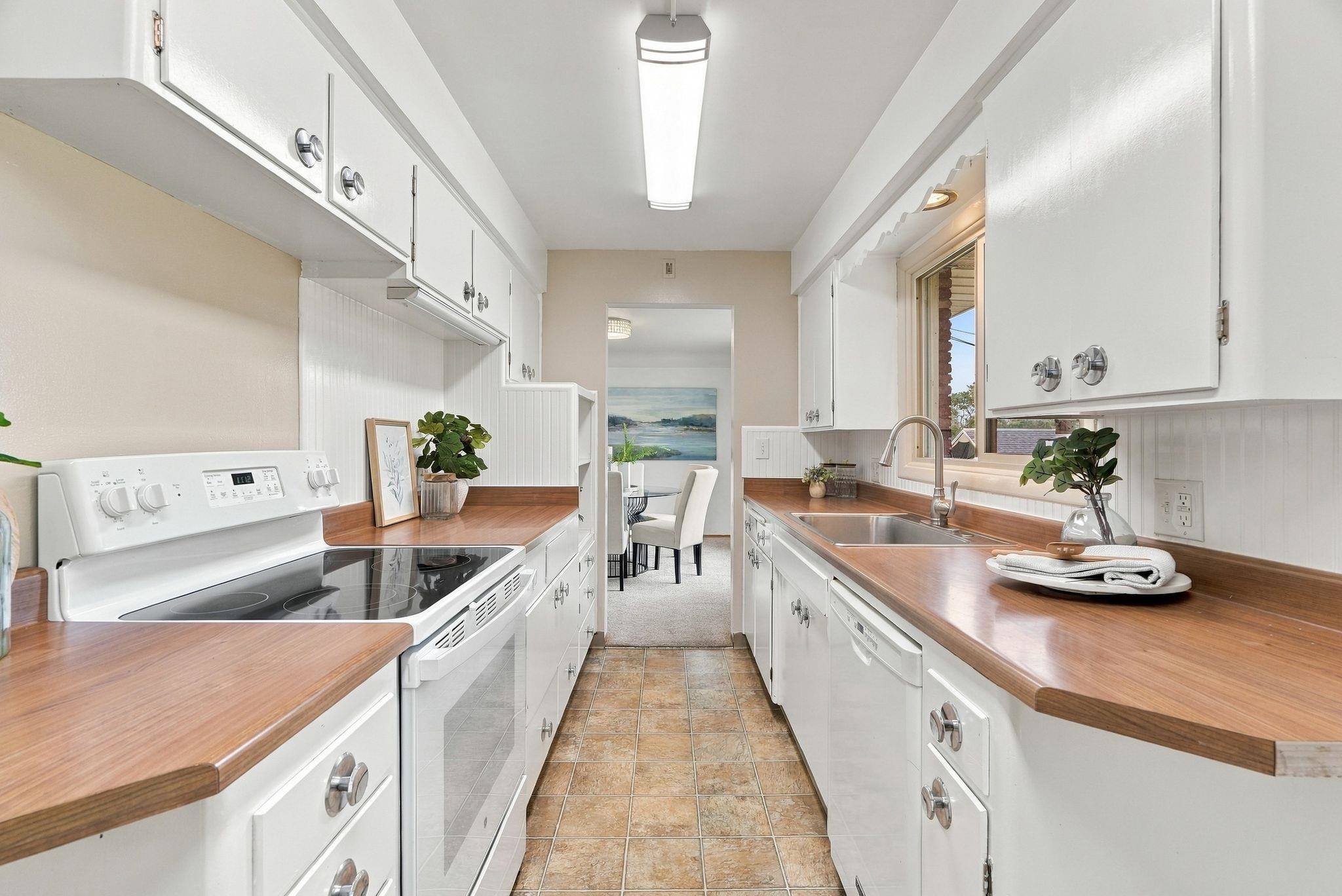11403 E 11th Ave - Photo 9