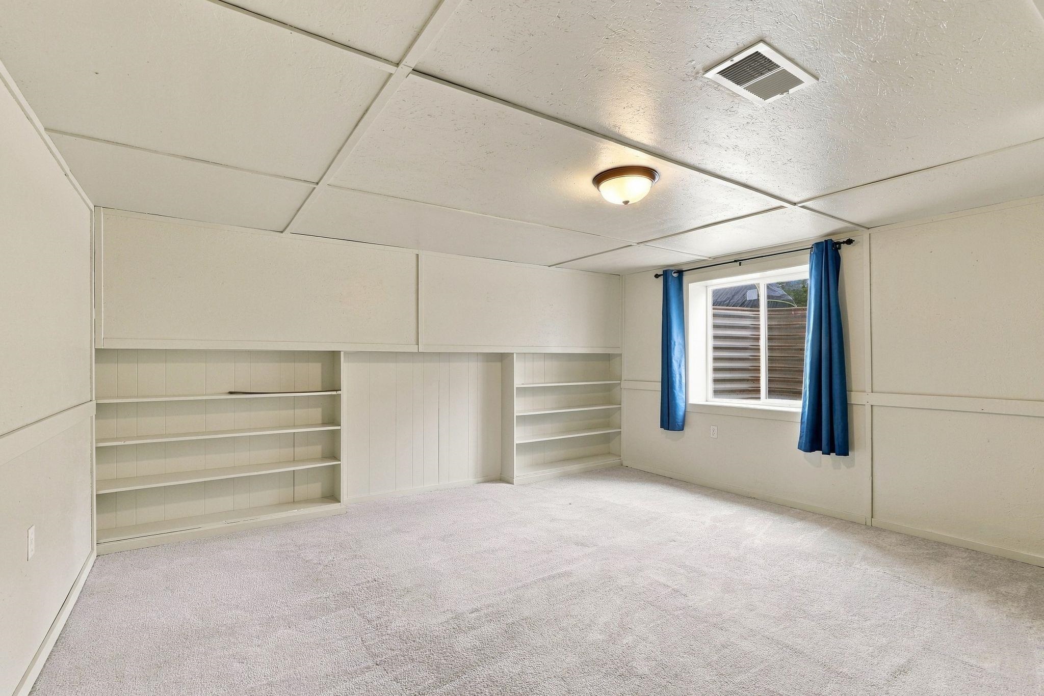 11403 E 11th Ave - Photo 28