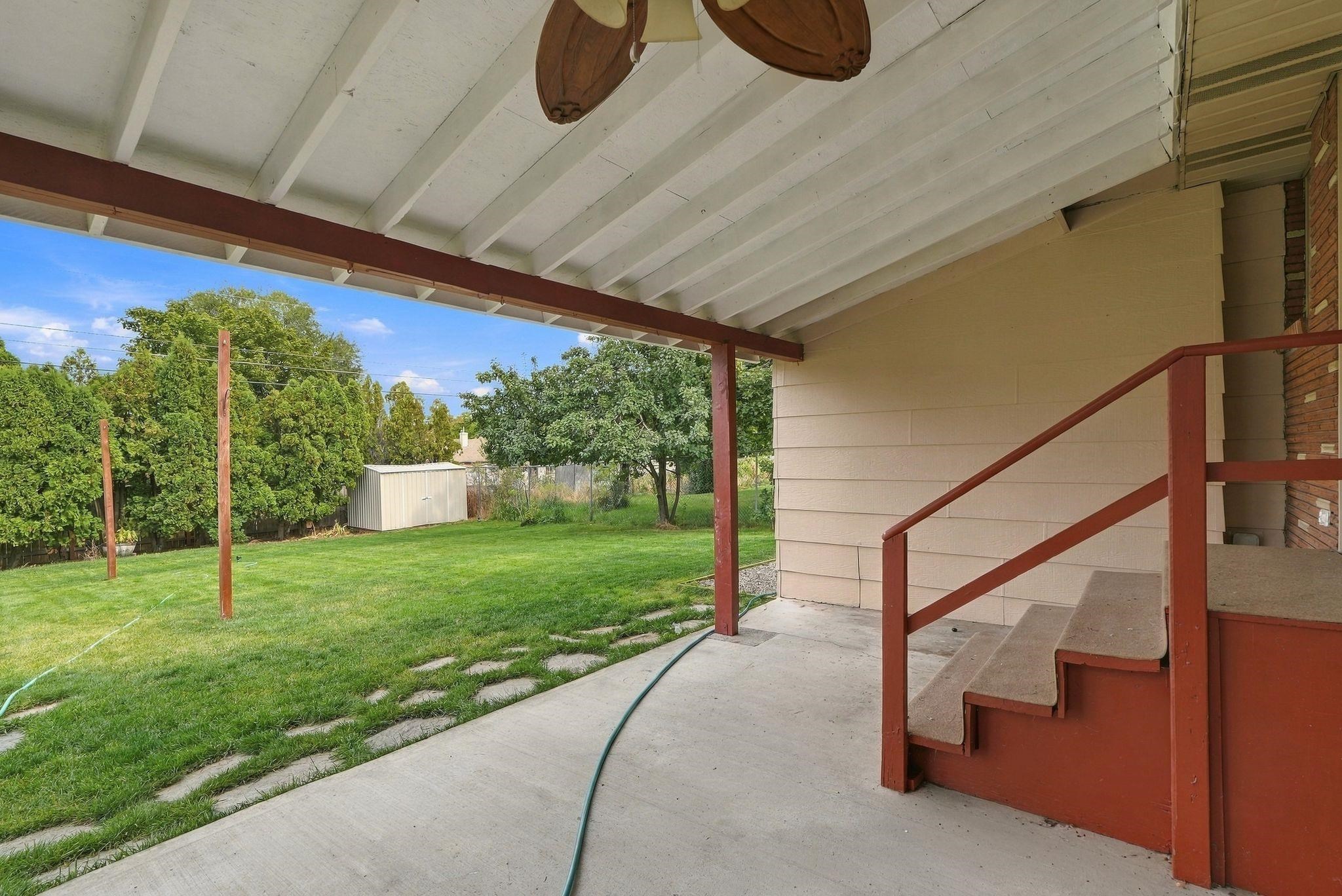 11403 E 11th Ave - Photo 35
