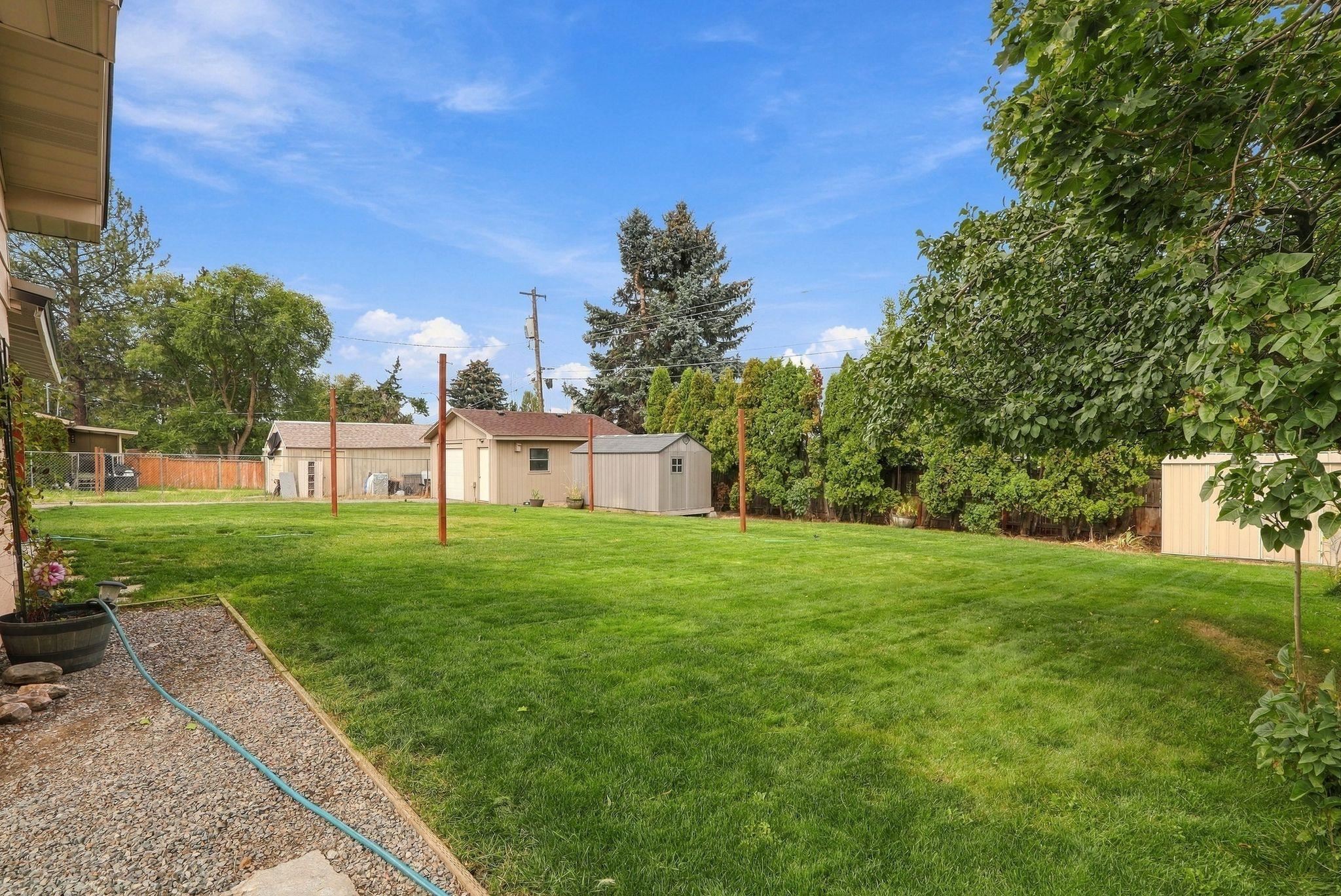 11403 E 11th Ave - Photo 36