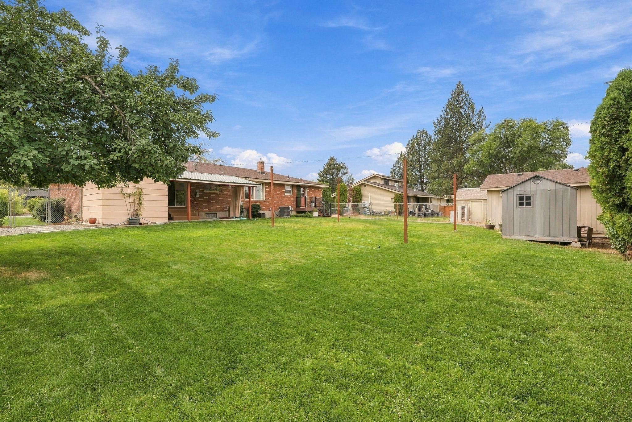 11403 E 11th Ave - Photo 37
