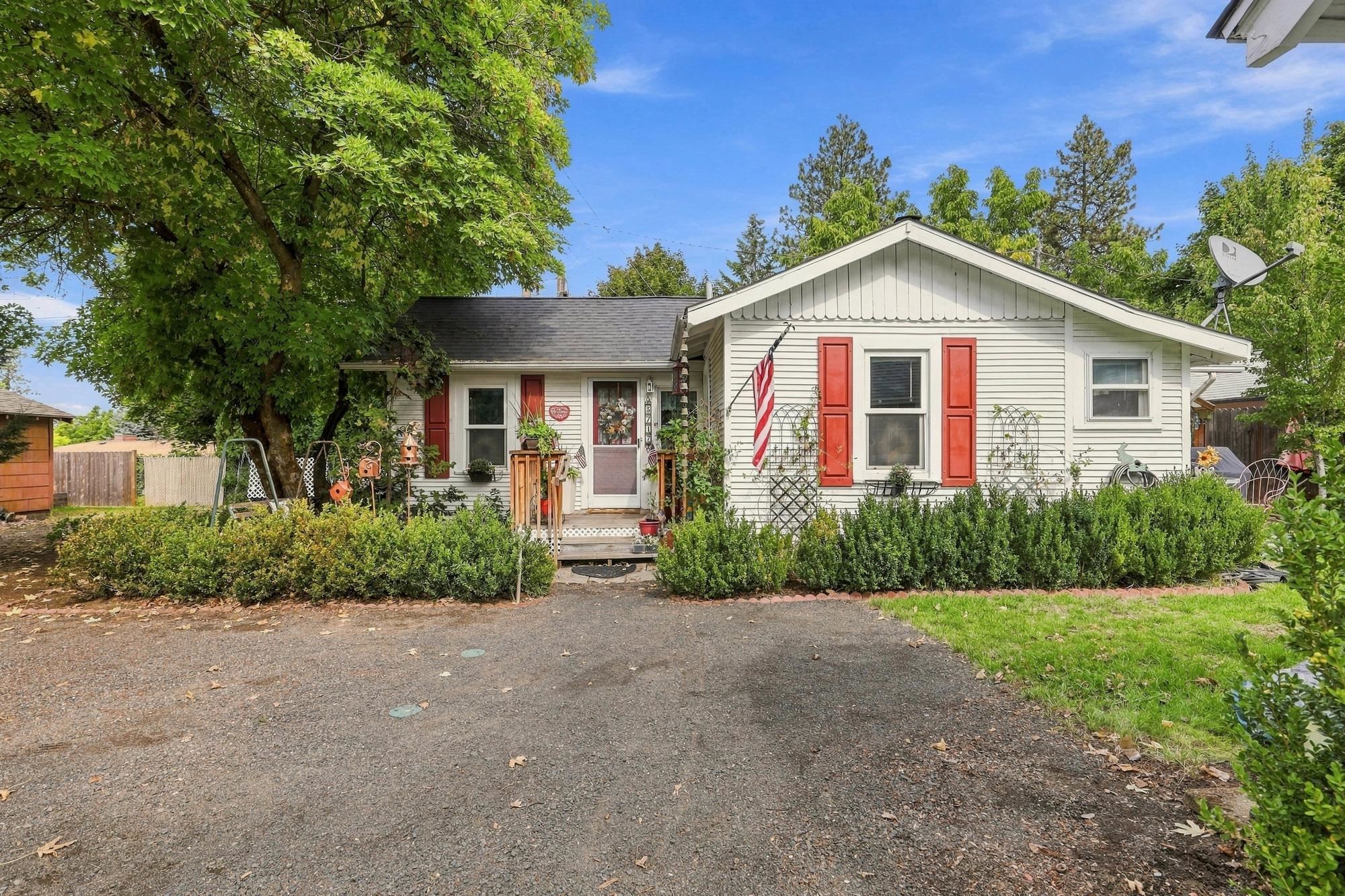 3717 E 19th Ave - Photo 1