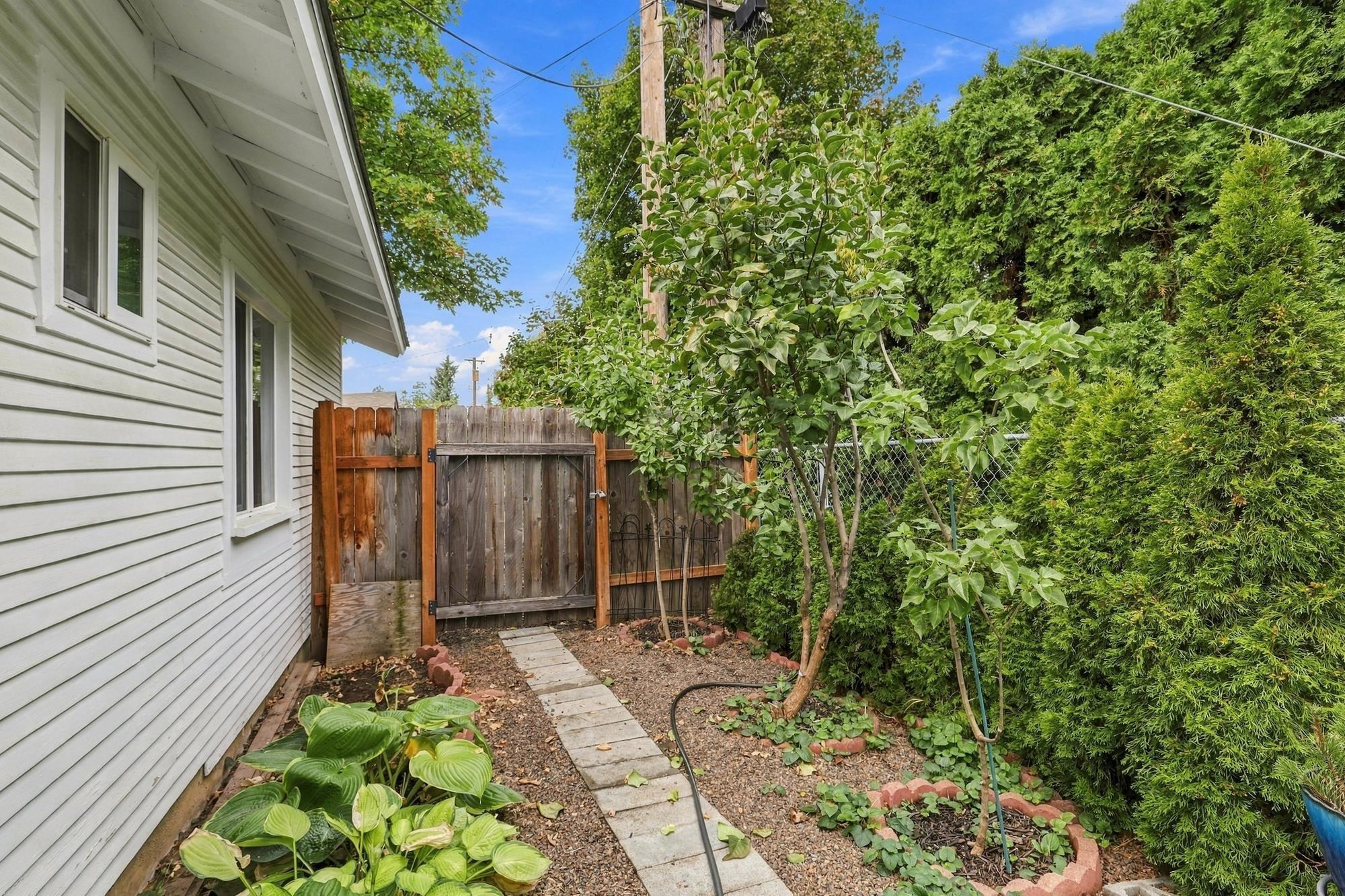 3717 E 19th Ave - Photo 15